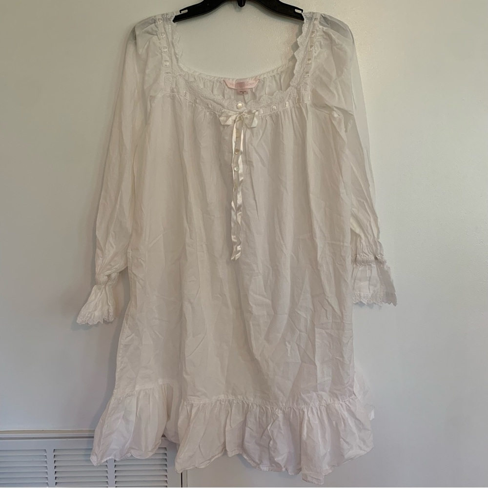 Victoria's Secret White Prairie Gown Size Medium White Lace